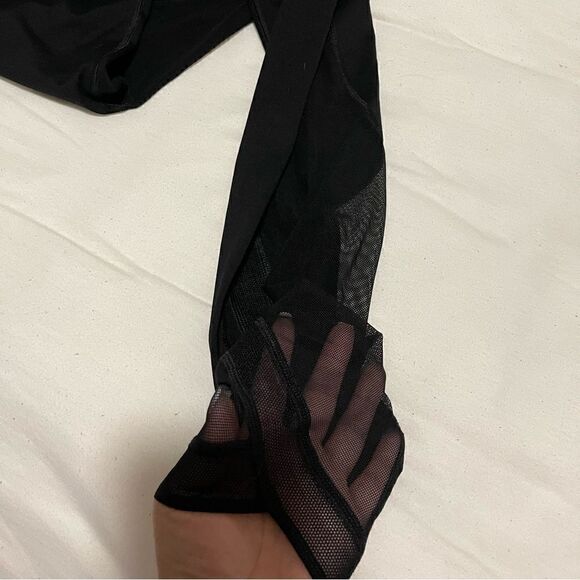 Victoria secret black mesh workout leggings - Picture 3 of 4